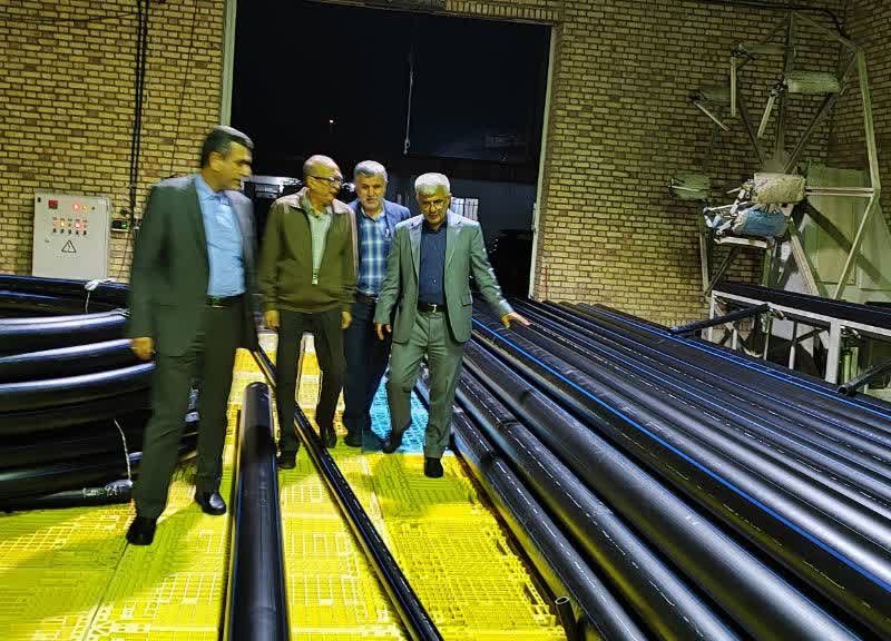 بازدید شبانه معاون اقتصادی استاندار از واحدهای تولیدی شهرک صنعتی آق‌قلا