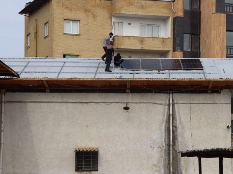نصب نیروگاه خورشیدی ۳۰ کیلو واتی در اداره‌کل غله و خدمات بازرگانی استان گلستان