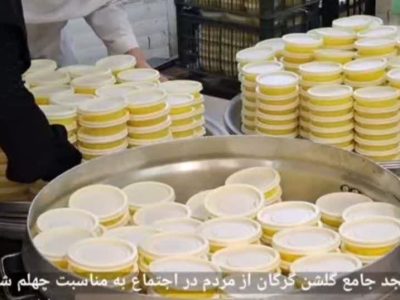 گروه‌های مردمی و مواکب در پذیرایی از شهروندان در میدان شهرداری گرگان