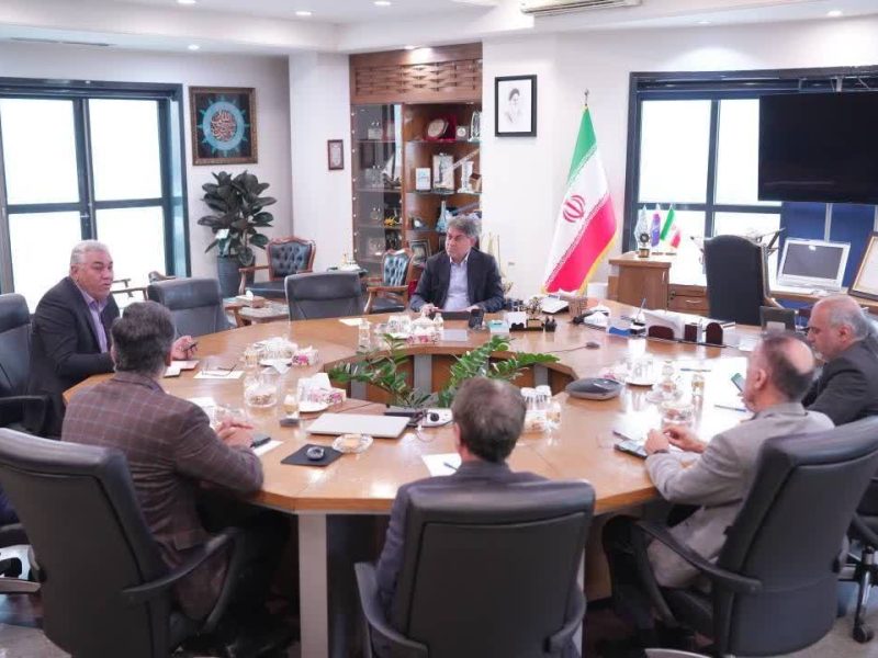 در نشست با مدیرعامل سازمان بنادر و دریانوردی مطرح شد: ارایه گزارش عملکرد حوزه دریایی سازمان بنادر و دریانوردی طی جنگ تحمیلی/ جایگاه دریایی ایران در عرصه داخلی و بین‌المللی باید ارتقا یابد