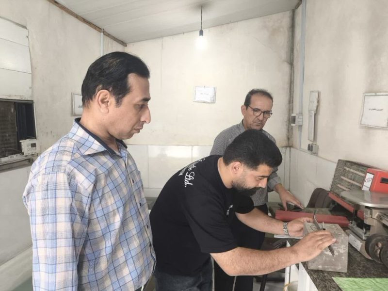 تأکید بر ارتقای دقت در آزمایش‌های کنترل کیفیت در بازدید معاون فنی و مسئول شعبه شهرستان گرگان از پروژه‌ تهیه و نصب نیوجرسی
