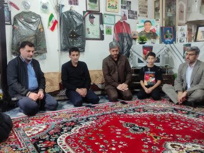 دیدار سردار حاتمی فرمانده مرزبانی استان گلستان با خانواده شهید والا مقام طاها گرایلو