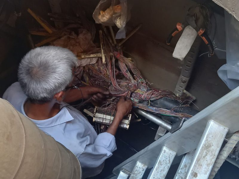 تعویض مفصل ۱۸۰۰ زوجی کابل مرکزی گنبد پس از آبگرفتگی