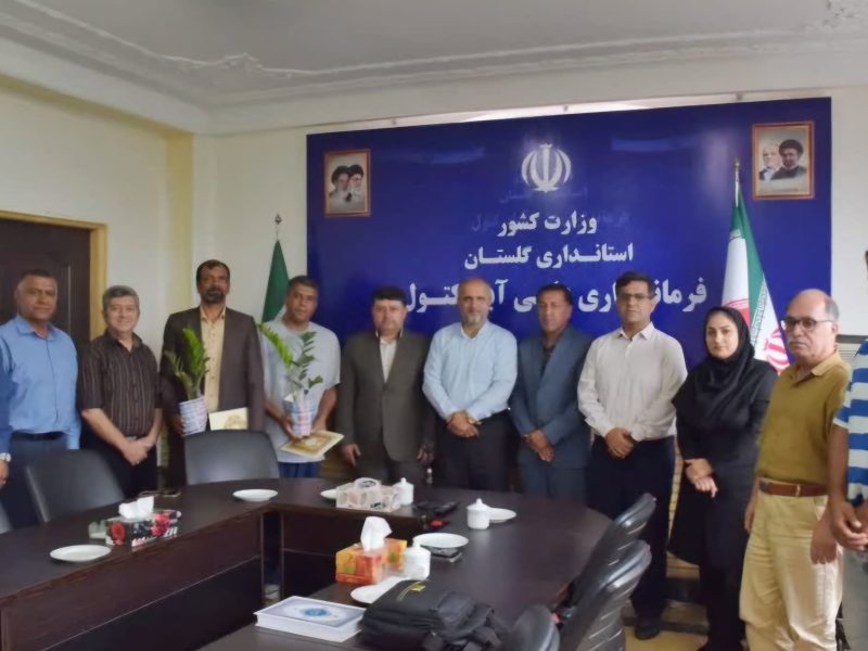 تجلیل فرماندار علی آبادکتول از کوهنوردان امدادگر