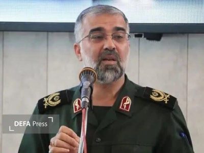 سردار حسینی: قلم و واژه ها کمتر از موشک و پهپاد اثر گذار نیستند