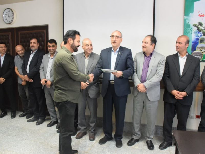 کارمندان و مدیران نمونه دانشگاه علوم کشاورزی و منابع طبیعی گرگان معرفی و تقدیر شدند